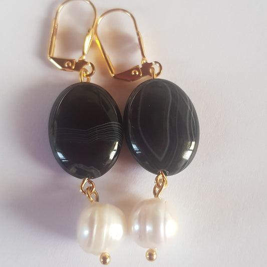 Pearl and Sardonyx earrings